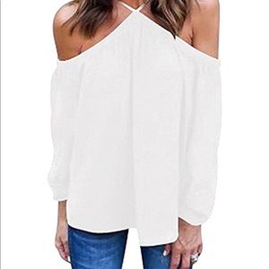 Cute off the shoulder top! ❤️